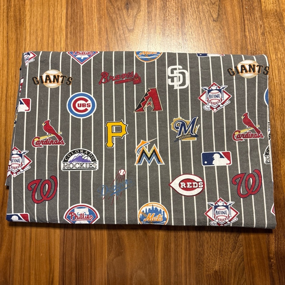 Pottery Barn Teen National League Baseball Twin Flat Sheet MLB Logo Gray Fabric